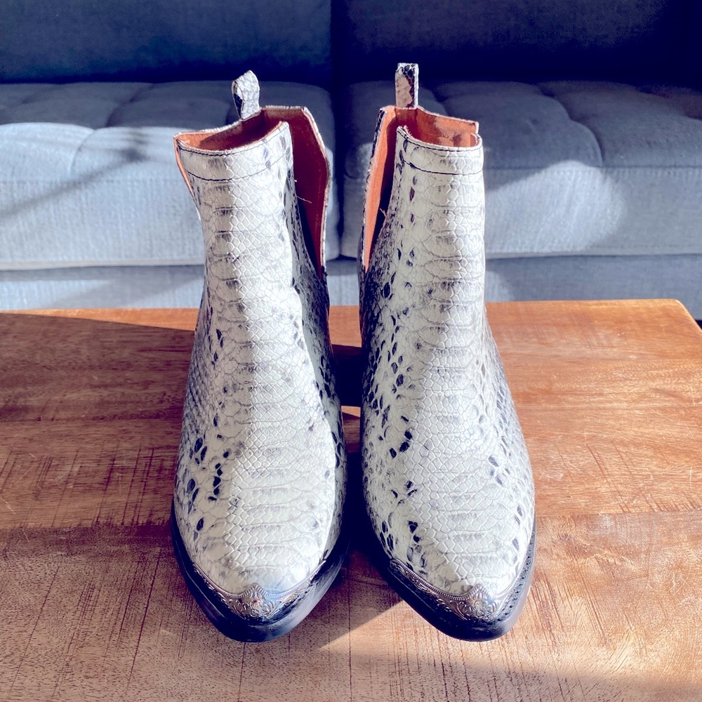 Jeffrey Campbell Cromwell Boots Size 7.5
